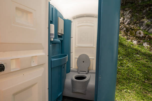 Best Portable restroom trailer rental  in Live Oak, CA